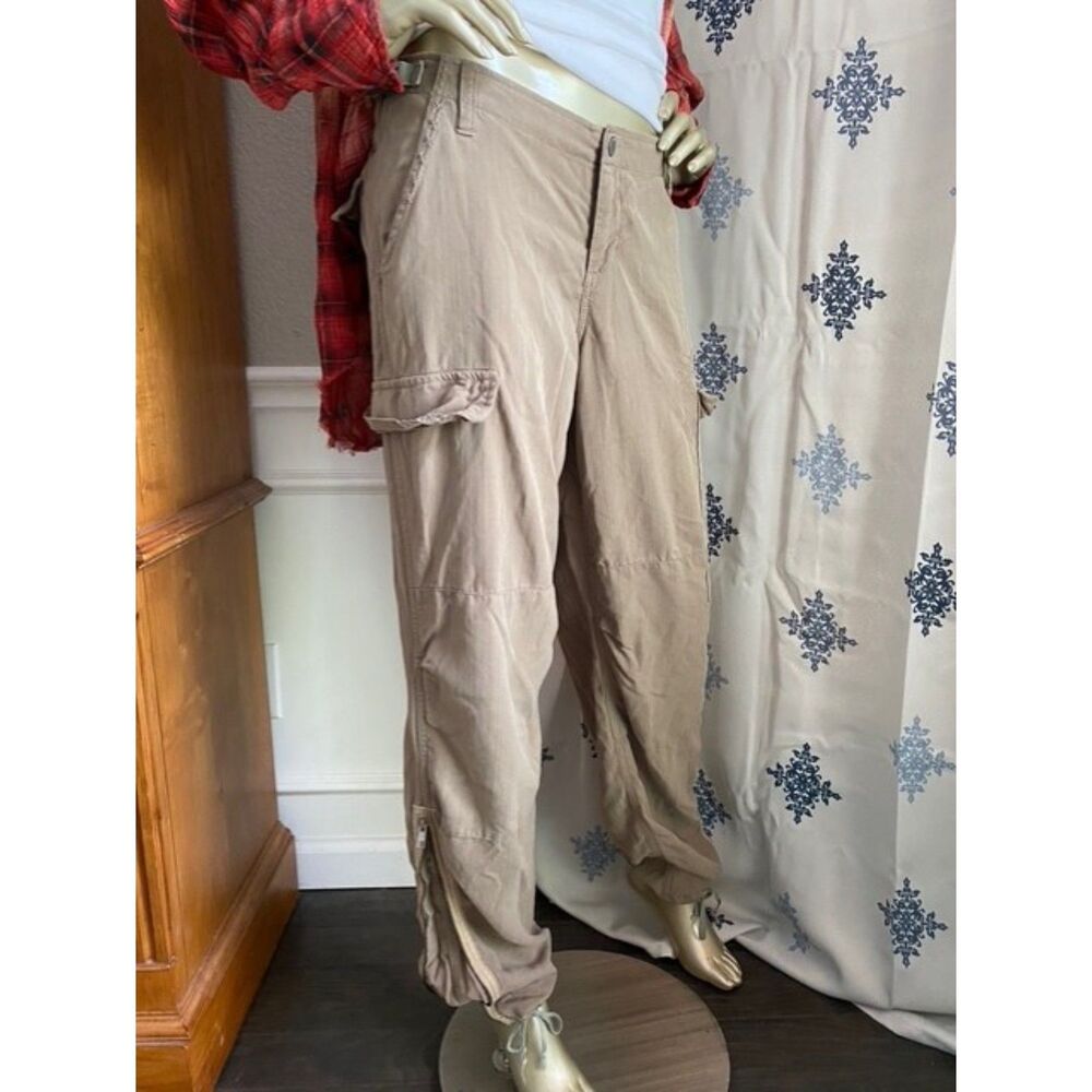 EUC Da-Nang Khaki Convertible Embroidered Cargo Pants L